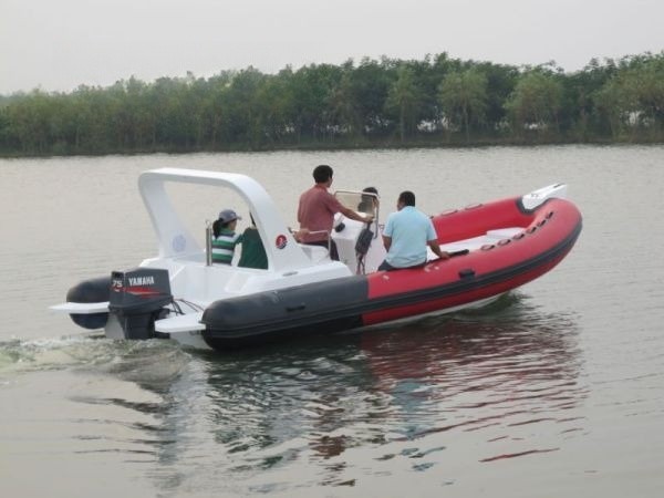 inflatable boat x2